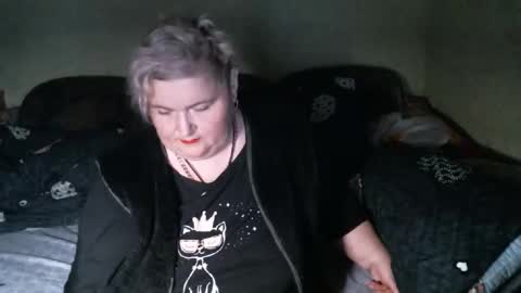 Snapshot of lanacat555 chatting on 10.30.25 lanacat555 online show from 10.30.25