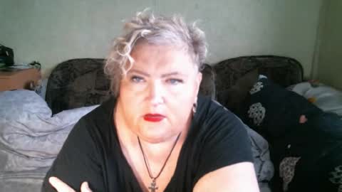 Snapshot of lanacat555 chatting on 12.04.25 lanacat555 online show from 12.04.25