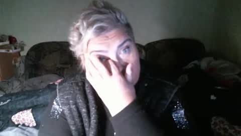 Snapshot of lanacat555 chatting on 12.14.25 lanacat555 online show from 12.14.25