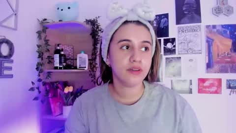 lanaherondale_ online show from 09.21.25