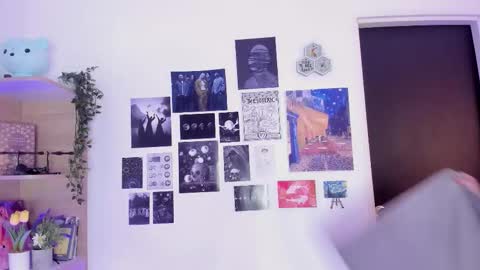 lanaherondale_ online show from 09.25.25