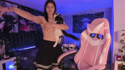 L A N A  online show from 02.08.25