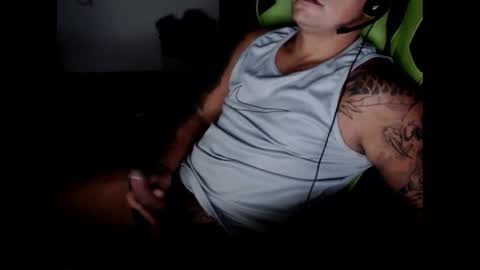 Snapshot of landaw chatting on 03.11.25 Landaw online show from 03.11.25