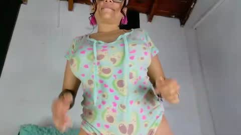 la paisita  online show from 07.14.26
