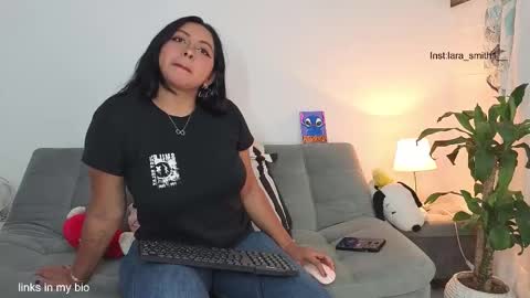 Snapshot of lara1__ chatting on 02.19.26 Lara online show from 02.19.26