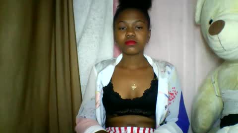 lara_belle online show from 05.17.26