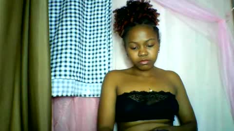 Snapshot of lara_belle chatting on 06.16.26 lara_belle online show from 06.16.26