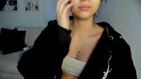 Lara Madisson online show from 11.03.25