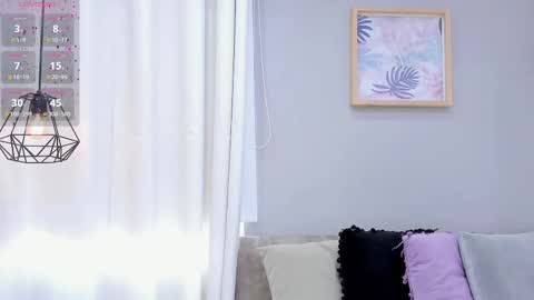      700  200   online show from 09.21.25