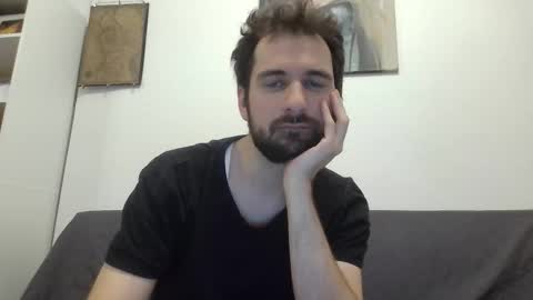 Snapshot of laraaan chatting on 11.21.25 laraaan online show from 11.21.25