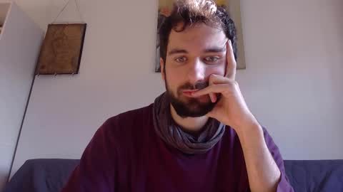 Snapshot of laraaan chatting on 11.22.25 laraaan online show from 11.22.25