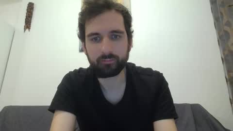 Snapshot of laraaan chatting on 12.02.25 laraaan online show from 12.02.25