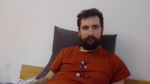 Snapshot of laraaan chatting on 02.21.26 laraaan online show from 02.21.26