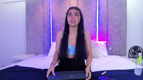 Snapshot of larabrook chatting on 01.22.25 Lara online show from 01.22.25