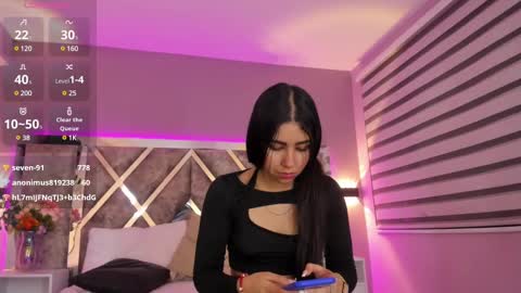 Snapshot of larabrook chatting on 02.11.25 Lara online show from 02.11.25