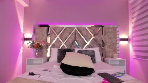 Snapshot of larabrook chatting on 03.06.25 Lara online show from 03.06.25