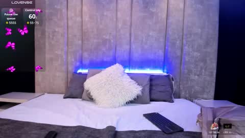 Snapshot of larabrook chatting on 02.03.26 Lara online show from 02.03.26