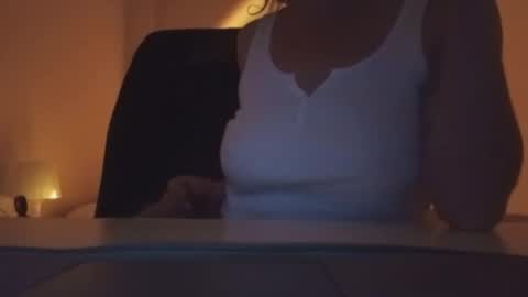 Snapshot of larafox22 chatting on 04.14.26 larafox22 online show from 04.14.26