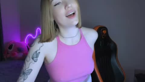 LaraKrein lk online show from 04.21.26