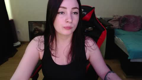 Laralianna online show from 04.17.26