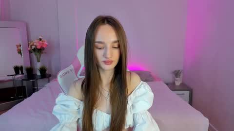 MY NAME IS LILY online show from 02.03.25