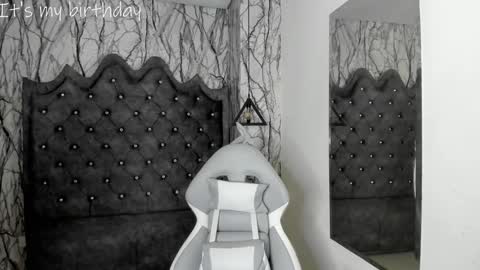  Lari online show from 01.26.25