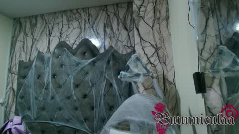  Lari online show from 10.16.25