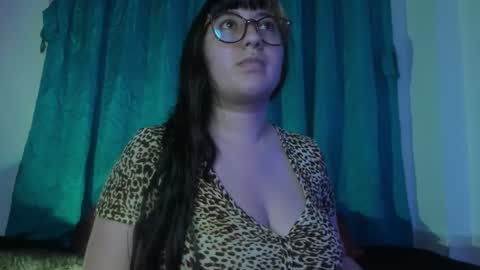  Lari online show from 12.15.25