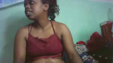 larissa645771 online show from 11.19.25