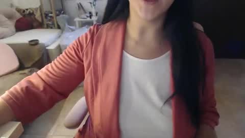 Snapshot of lasolitaauri chatting on 02.11.25 Auri online show from 02.11.25