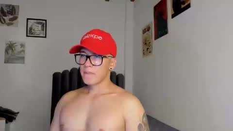 Snapshot of lass_nazar chatting on 10.16.25 lass_nazar online show from 10.16.25