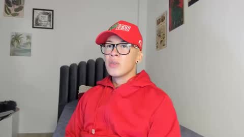 Snapshot of lass_nazar chatting on 10.29.25 lass_nazar online show from 10.29.25