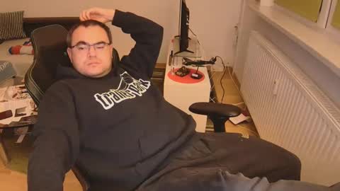 latexboy893 online show from 12.22.25