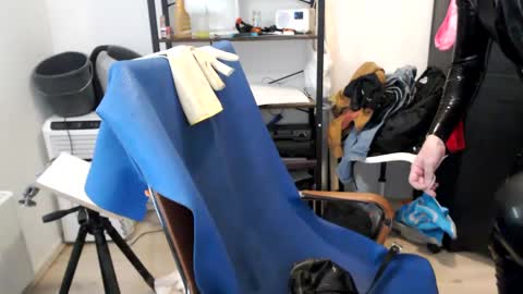 latexslaafboy online show from 01.13.25