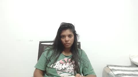 M E G A N  online show from 02.10.26