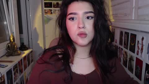 Snapshot of latina_mia chatting on 12.13.24 miiiiiiaaaa online show from 12.13.24