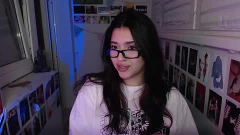 Snapshot of latina_mia chatting on 02.07.25 miiiiiiaaaa online show from 02.07.25