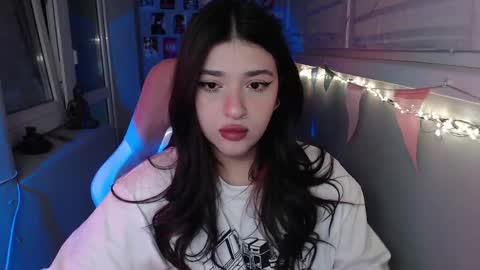 Snapshot of latina_mia chatting on 02.22.25 miiiiiiaaaa online show from 02.22.25