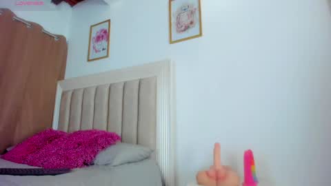 Snapshot of latinabeautifull chatting on 05.28.26 FABIANA online show from 05.28.26
