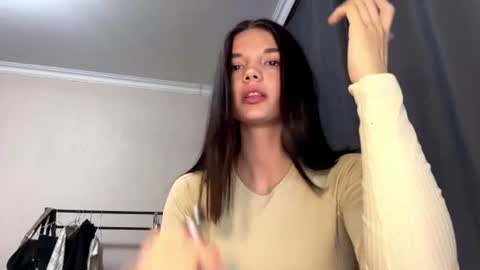 Sophie online show from 06.17.26