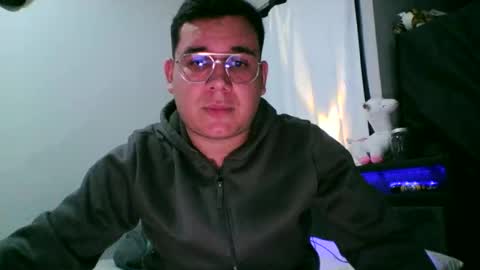 latinboyhot16 online show from 03.14.26