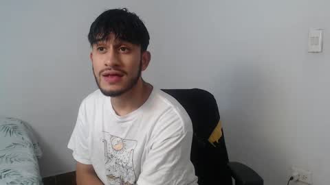 Snapshot of latinbunny7779 chatting on 12.10.24 camilo online show from 12.10.24