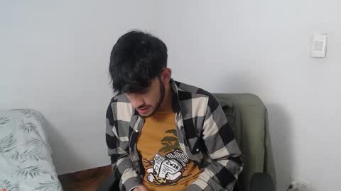 Snapshot of latinbunny7779 chatting on 12.12.24 camilo online show from 12.12.24