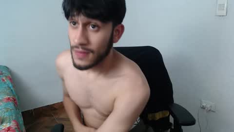 Snapshot of latinbunny7779 chatting on 12.18.24 camilo online show from 12.18.24