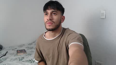 Snapshot of latinbunny7779 chatting on 01.05.25 camilo online show from 01.05.25