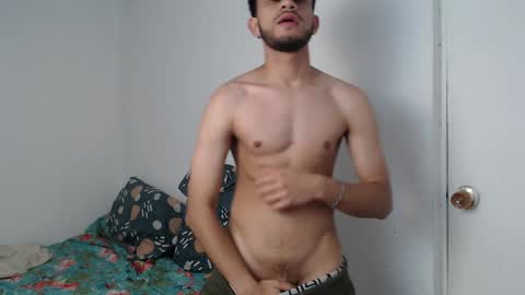 Snapshot of latinbunny7779 chatting on 01.15.25 camilo online show from 01.15.25