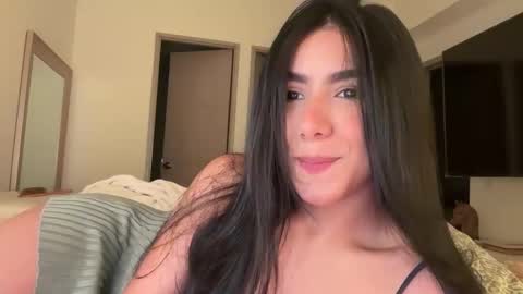 Snapshot of latinella chatting on 02.05.26 Hi - online show from 02.05.26