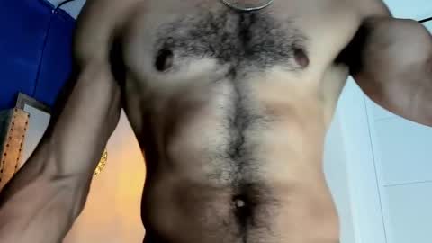 Snapshot of latinhotboys1 chatting on 09.29.25 Zeus online show from 09.29.25