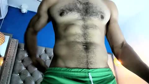 Snapshot of latinhotboys1 chatting on 11.25.25 Zeus online show from 11.25.25