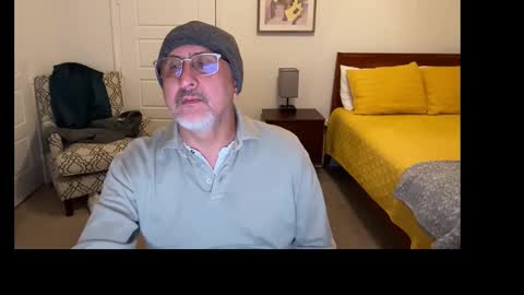 QS - INDEPENDENT MODEL online show from 12.05.25